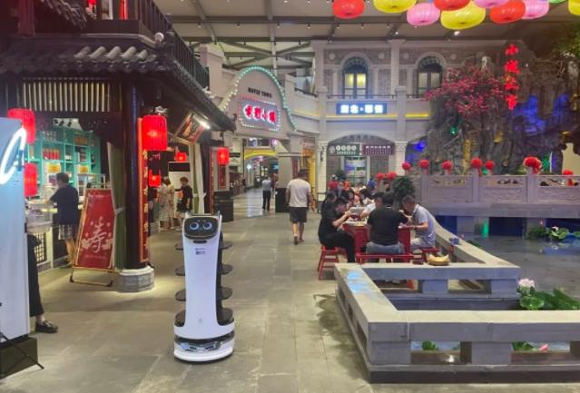 高能預(yù)警 引資2億網(wǎng)紅餐廳迎來(lái)“普渡機(jī)器人”，智能餐飲新零售的顛覆性實(shí)驗(yàn)